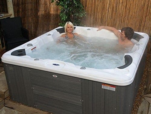 Jacuzzi Jardin : comparatif des meilleurs modèles 2026