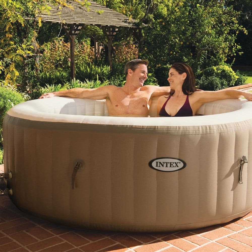 Spa gonflable Intex 2026 : 5 modèles testés, 1 grand gagnant