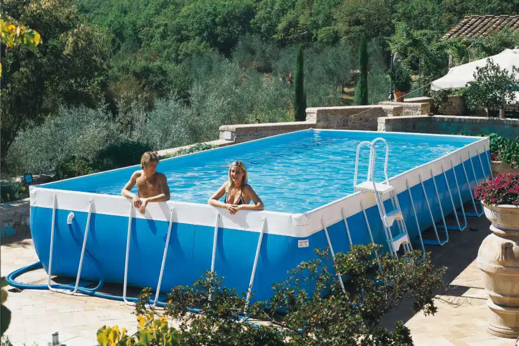 Piscine hors sol non gonflable : les 5 meilleures en 2026