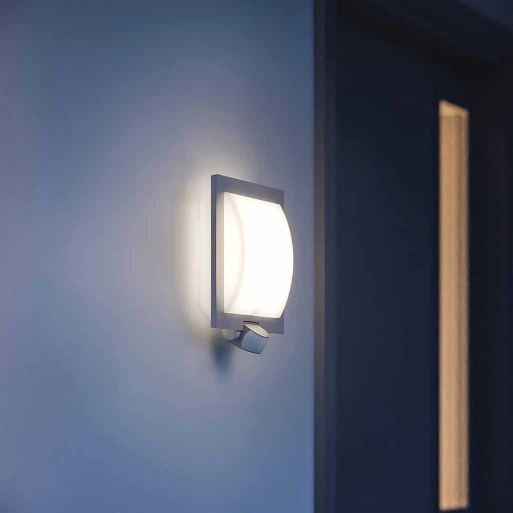 lampes avec détecteurs de mouvement